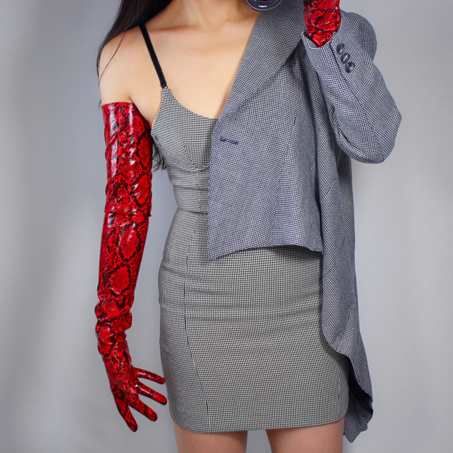 Patent Leather Shine - Rote Schlangen-LATEX-HANDSCHUHE aus Kunstleder, 28 Zoll